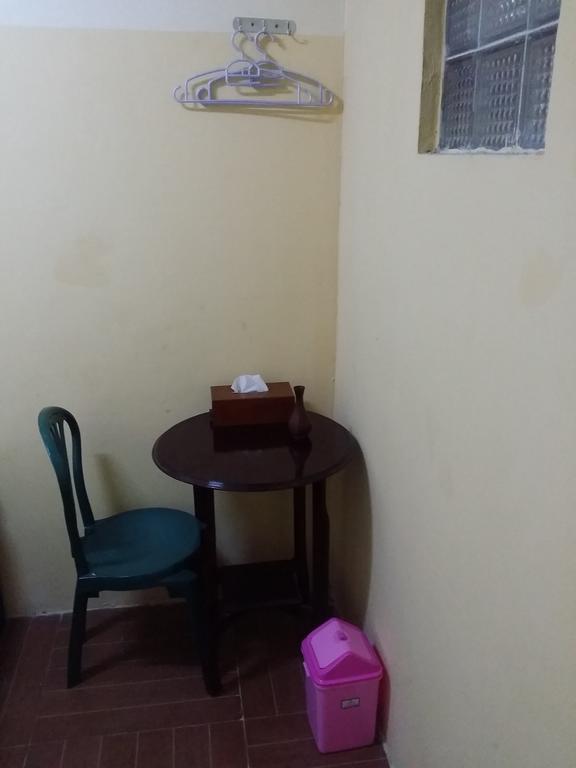 T Venus Hostel Yangon Room photo